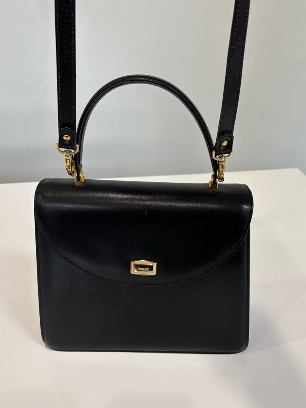 Bally Vintage Black Leather Top Handle Bag Gold Hardware Structured Crossbody - Picture 4 of 10